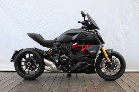 DUCATI DIAVEL 1260 S DUCATI DIAVEL 1260 S